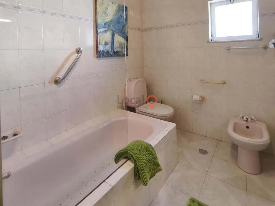 Moradia T5 para Venda em Lagos (São Sebastião e Santa Maria) Foto 14