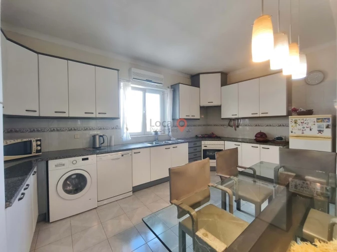 Moradia T5 para Venda em Lagos (São Sebastião e Santa Maria) Foto 4