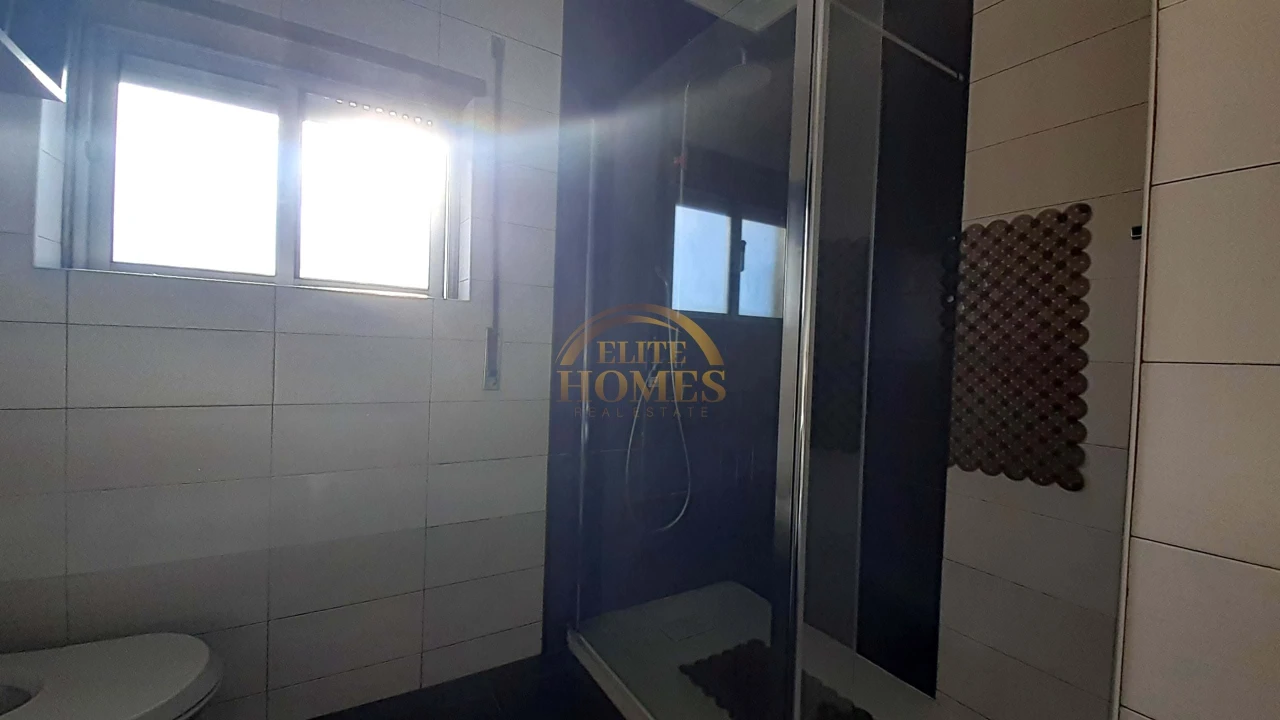 Apartamento T2 para Venda em Agualva e Mira-Sintra Foto 16