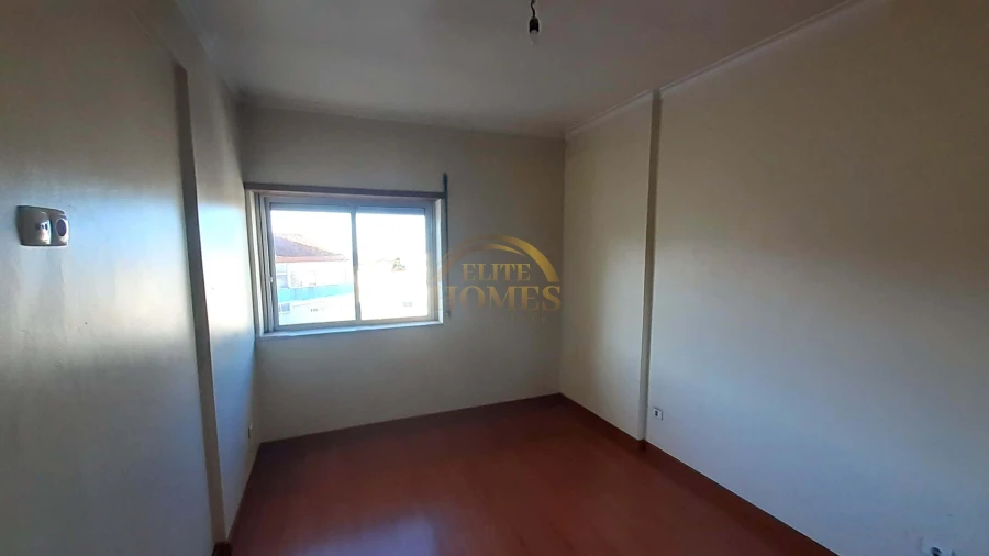 Apartamento T2 para Venda em Agualva e Mira-Sintra Foto 21