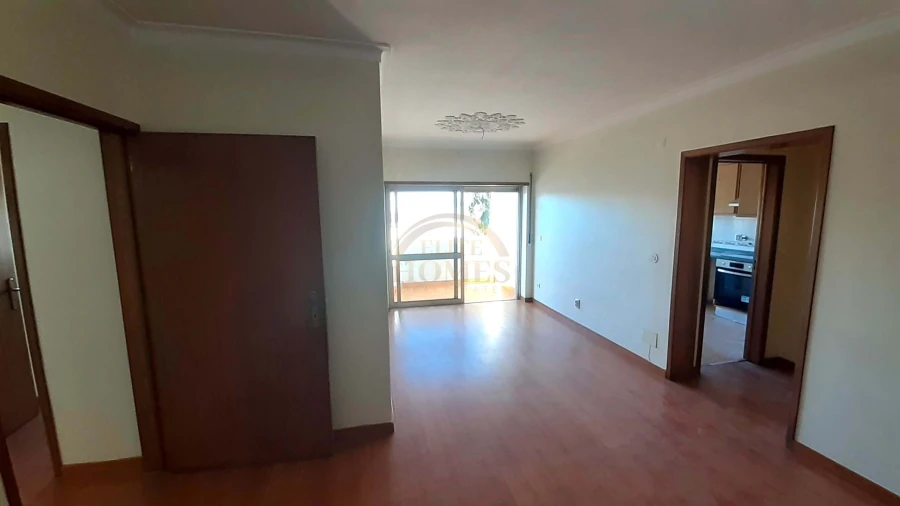 Apartamento T2 para Venda em Agualva e Mira-Sintra Foto 17