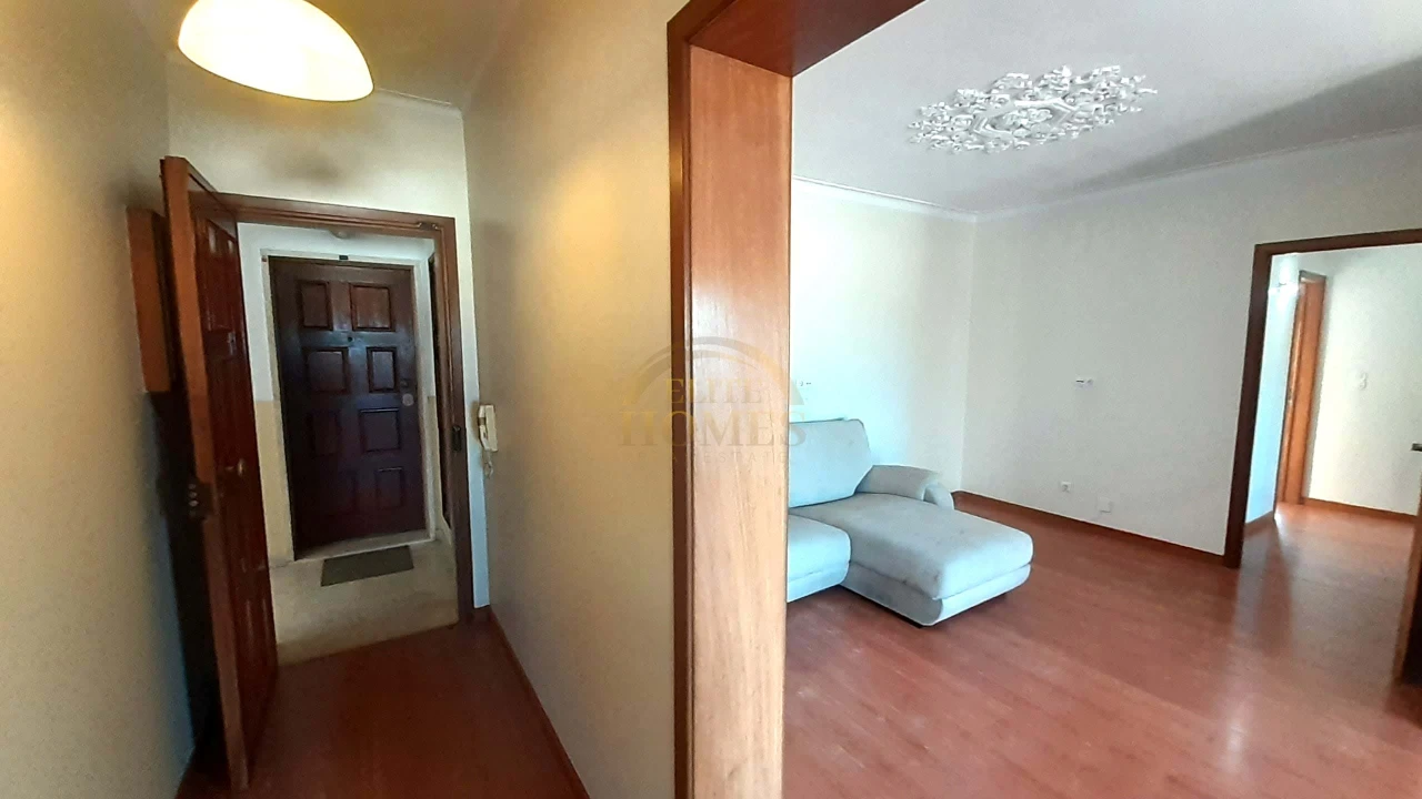 Apartamento T2 para Venda em Agualva e Mira-Sintra Foto 7