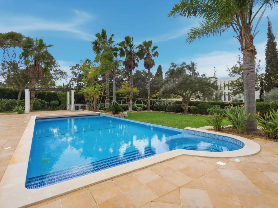 Moradia T4 para Venda em Lagoa e Carvoeiro Foto 1