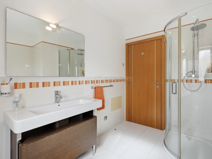 Moradia T4 para Venda em Lagoa e Carvoeiro Foto 60