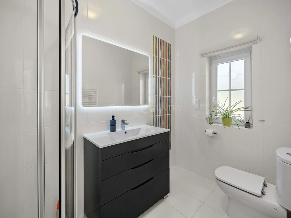 Moradia T4 para Venda em Lagoa e Carvoeiro Foto 24