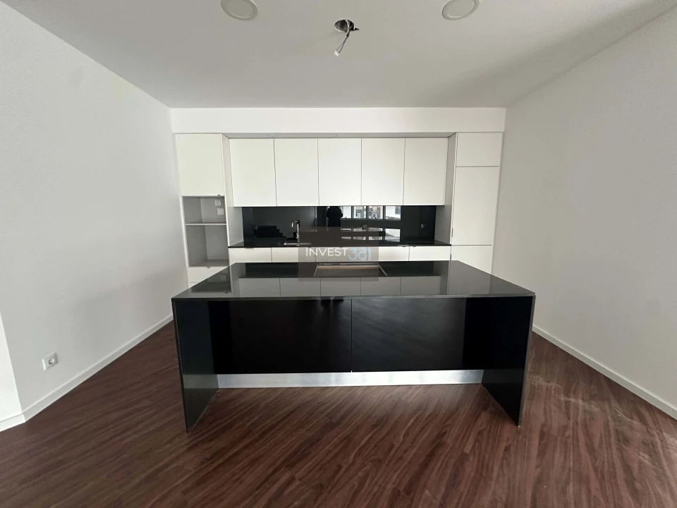 Apartamento T3 para Venda em Lordelo do Ouro e Massarelos Foto 3