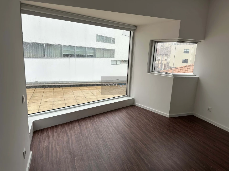 Apartamento T3 para Venda em Lordelo do Ouro e Massarelos Foto 8