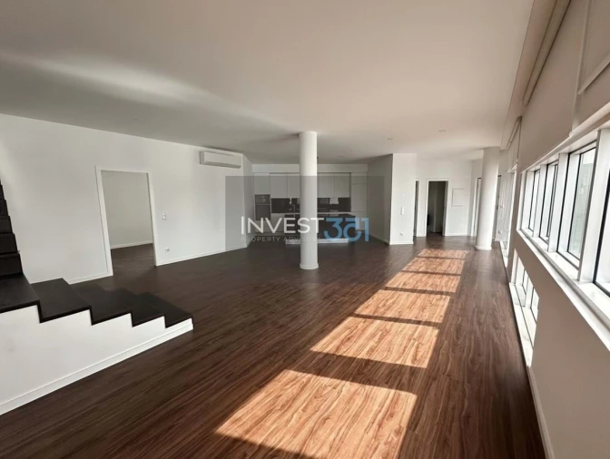 Apartamento T3 para Venda em Lordelo do Ouro e Massarelos Foto 1