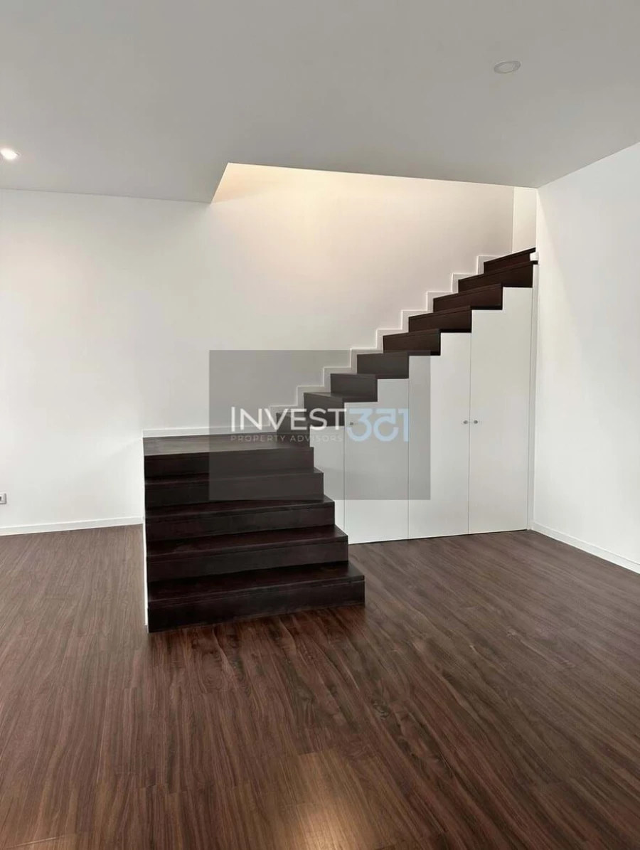 Apartamento T3 para Venda em Lordelo do Ouro e Massarelos Foto 2