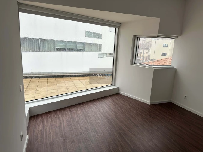 Apartamento T3 para Venda em Lordelo do Ouro e Massarelos Foto 8