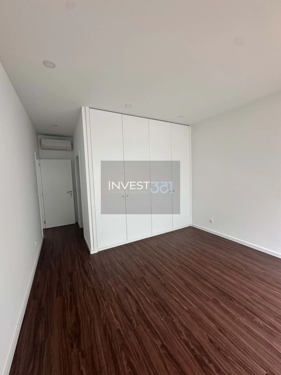 Apartamento T3 para Venda em Lordelo do Ouro e Massarelos Foto 10