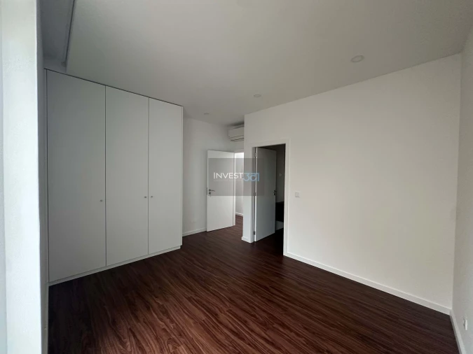 Apartamento T3 para Venda em Lordelo do Ouro e Massarelos Foto 13