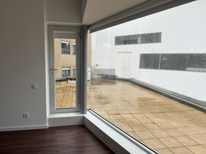 Apartamento T3 para Venda em Lordelo do Ouro e Massarelos Foto 9