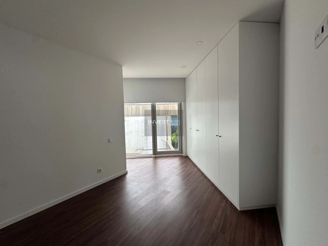 Apartamento T3 para Venda em Lordelo do Ouro e Massarelos Foto 5