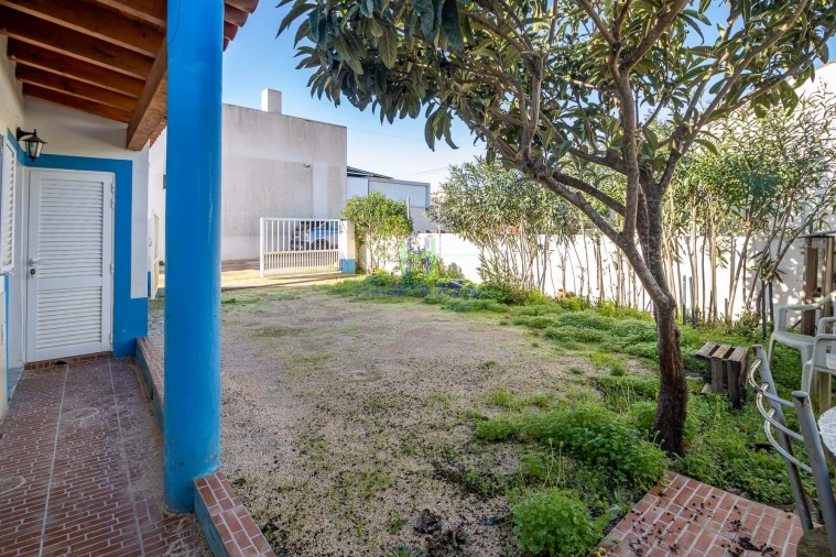 Moradia T1 para Venda em Budens Foto 10