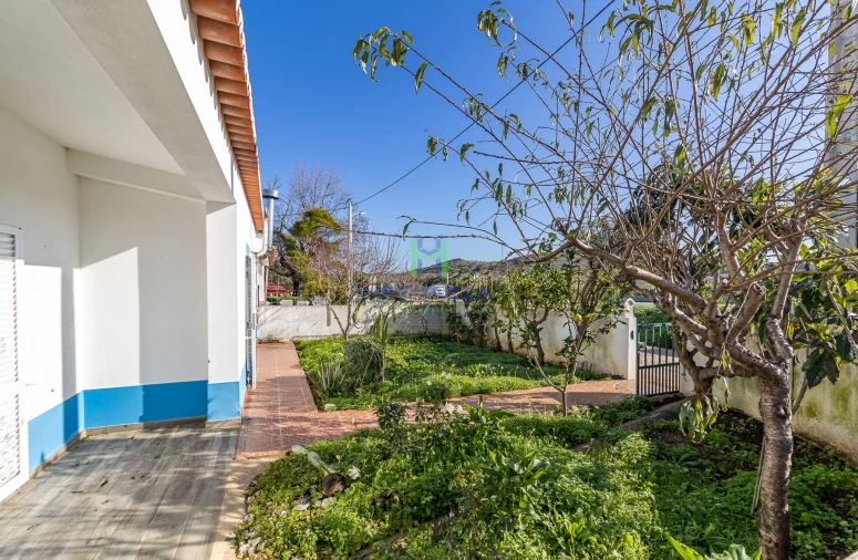 Moradia T1 para Venda em Budens Foto 23