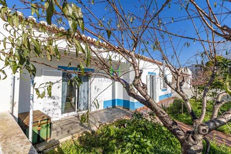 Moradia T1 para Venda em Budens Foto 3