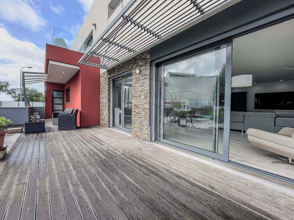 Moradia T4 para Venda em Rio de Mouro Foto 6