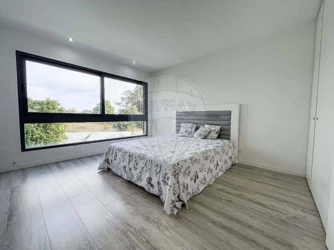 Moradia T4 para Venda em Rio de Mouro Foto 14