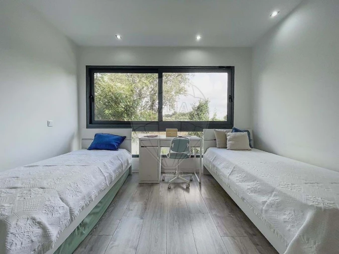 Moradia T4 para Venda em Rio de Mouro Foto 13