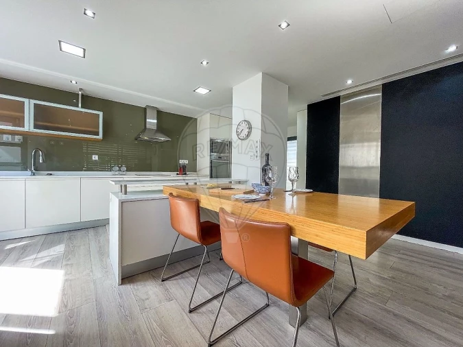 Moradia T4 para Venda em Rio de Mouro Foto 11