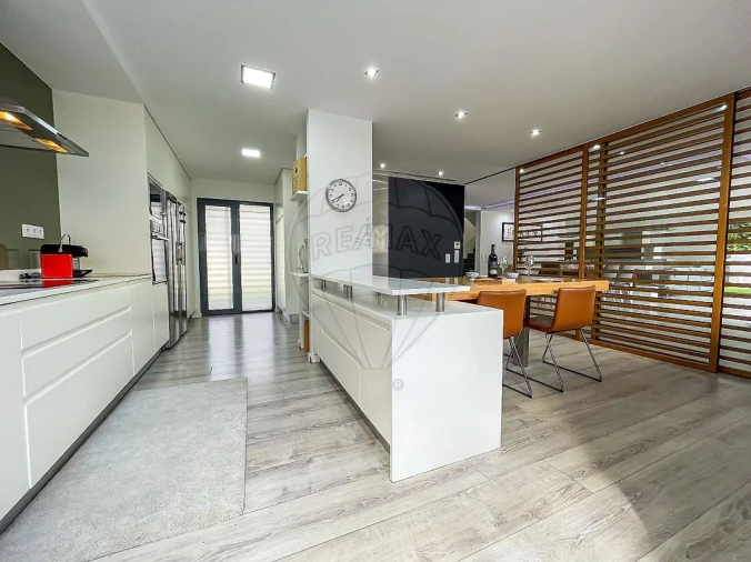 Moradia T4 para Venda em Rio de Mouro Foto 9