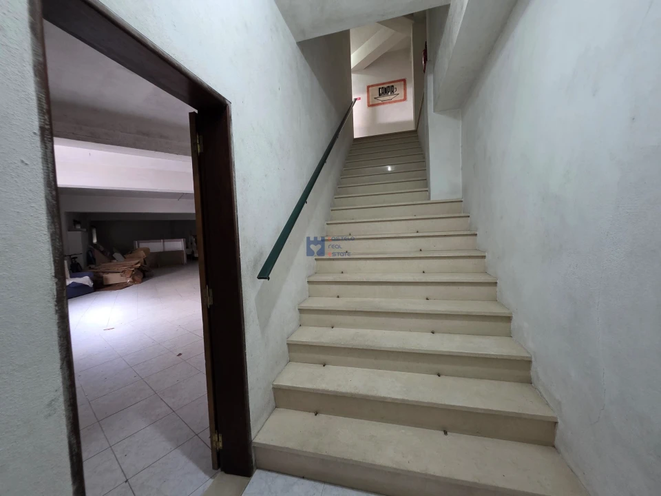 Prédio para Venda em Minde Foto 17