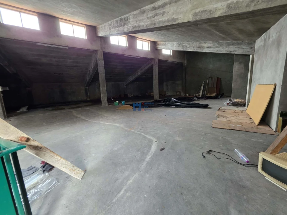 Prédio para Venda em Minde Foto 8