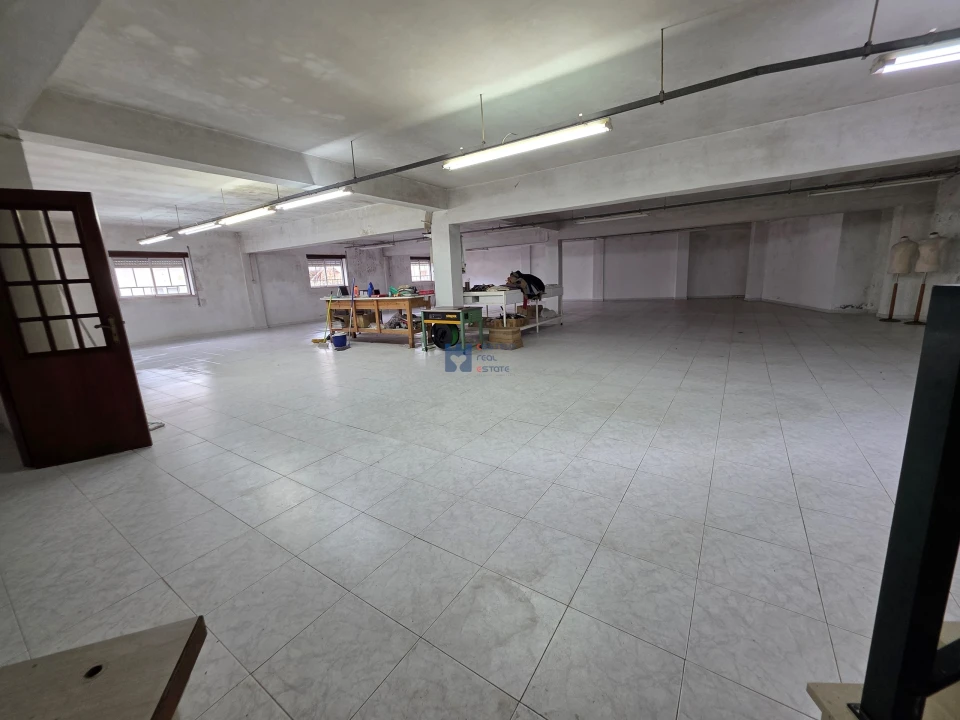 Prédio para Venda em Minde Foto 10