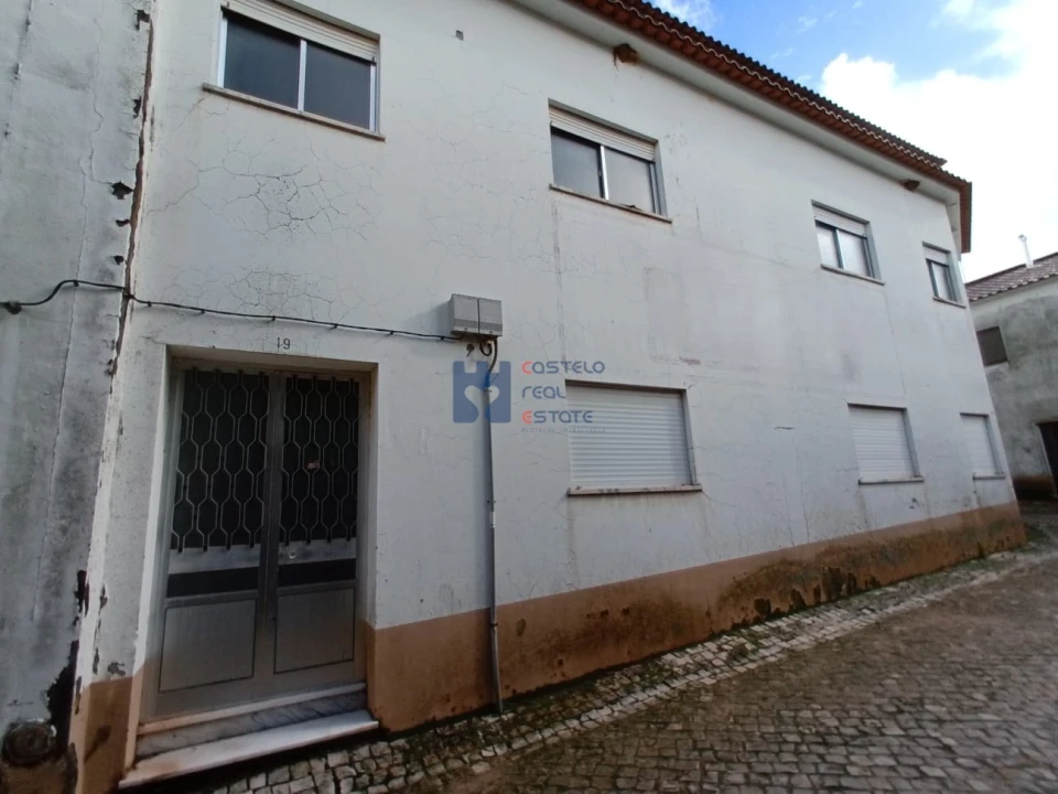 Prédio para Venda em Minde Foto 4