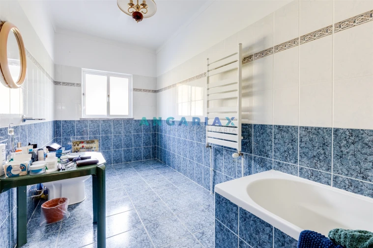 Moradia T3 para Venda em Golpilheira Foto 17