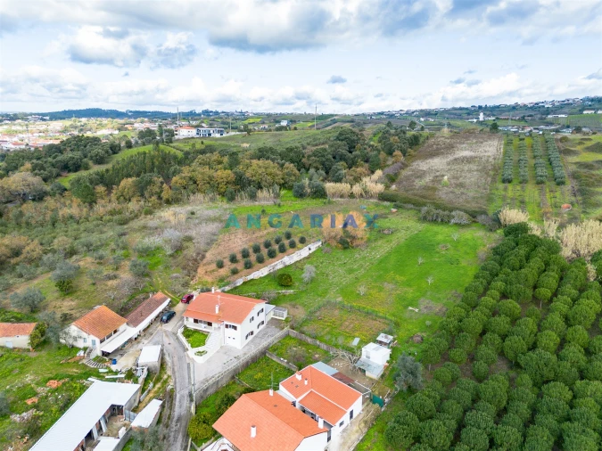 Moradia T3 para Venda em Golpilheira Foto 37