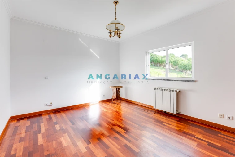 Moradia T3 para Venda em Golpilheira Foto 12