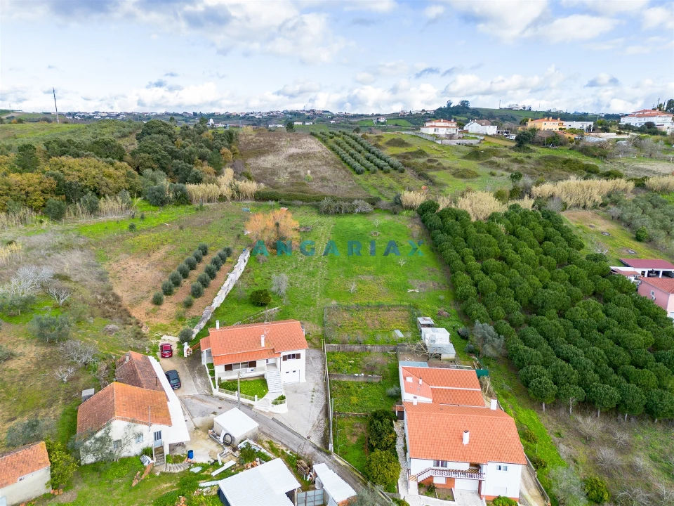 Moradia T3 para Venda em Golpilheira Foto 28