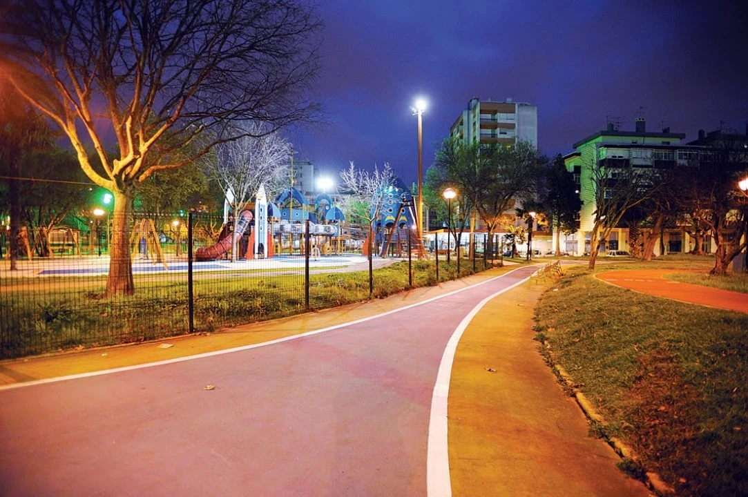 Loja para Arrendamento em Falagueira-Venda Nova Foto 2