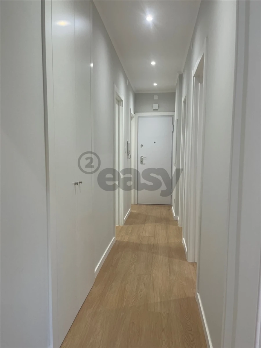 Apartamento T2 para Venda em Águas Livres Foto 11