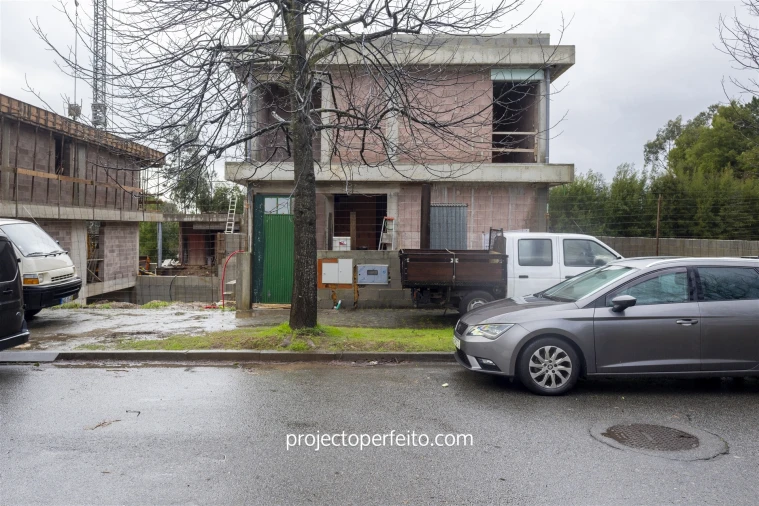 Moradia T3 para Venda em Vila de Cucujães Foto 2