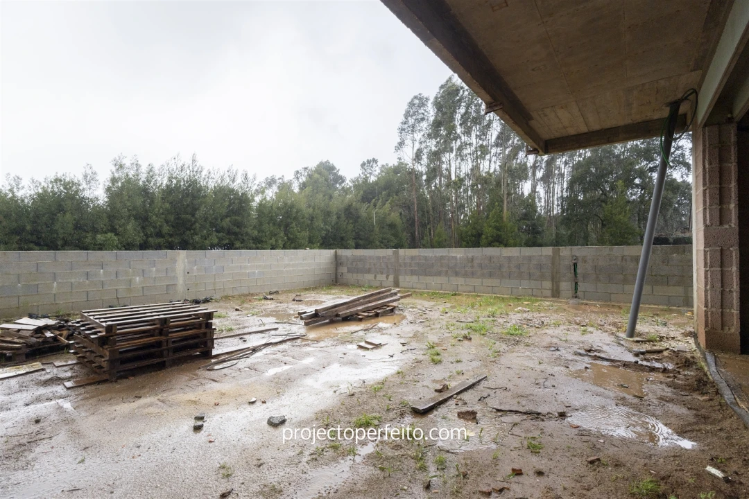 Moradia T3 para Venda em Vila de Cucujães Foto 11