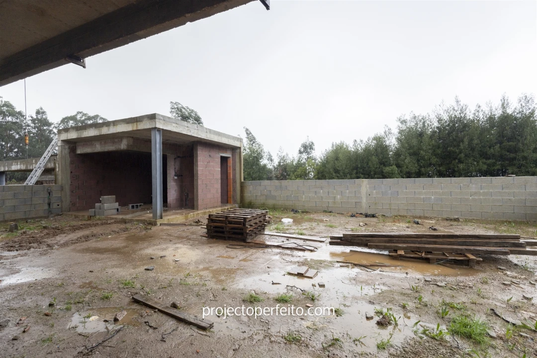 Moradia T3 para Venda em Vila de Cucujães Foto 10