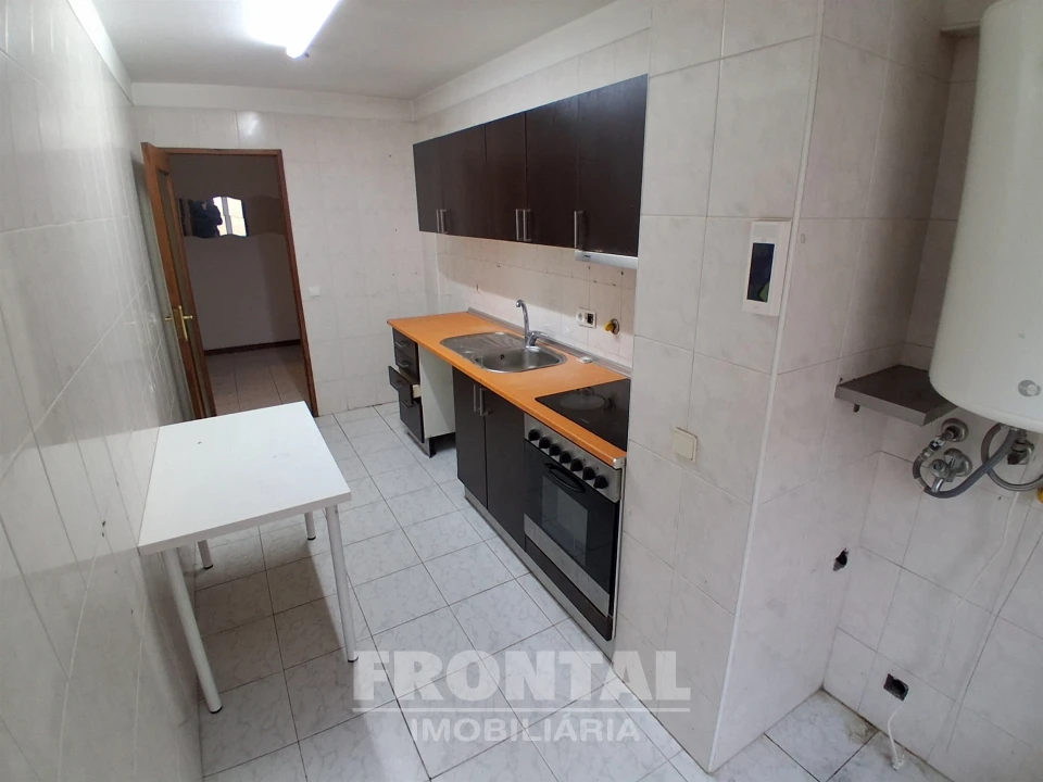Apartamento T3 para Venda em Baguim do Monte (Rio Tinto) Foto 3
