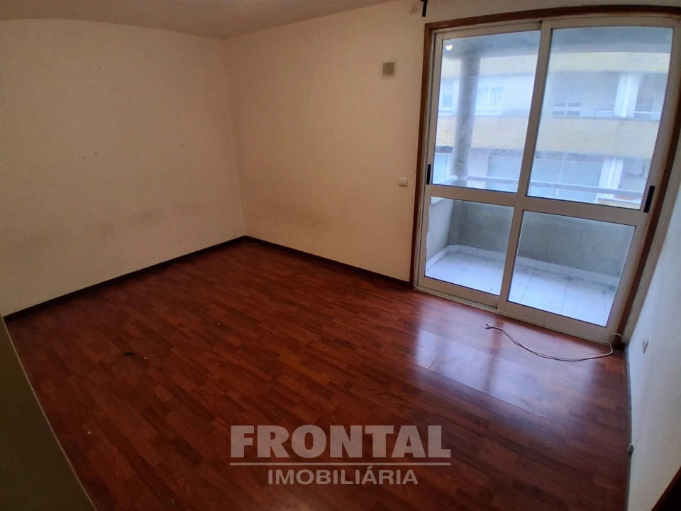 Apartamento T3 para Venda em Baguim do Monte (Rio Tinto) Foto 27