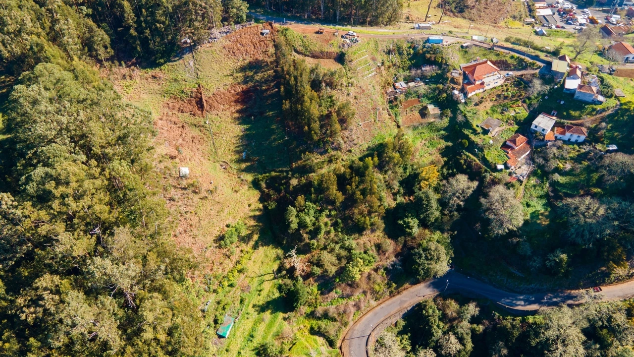 Terreno Agricola ou Rústico para Venda em Camacha Foto 1