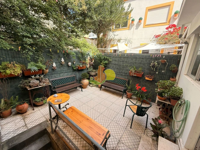 Moradia T8 para Venda em Buarcos Foto 1