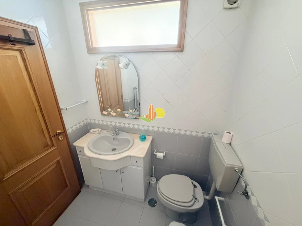 Apartamento T1 para Venda em Buarcos Foto 18