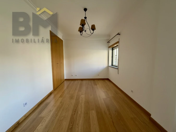 Apartamento T3 para Arrendamento em Castelo Branco Foto 13