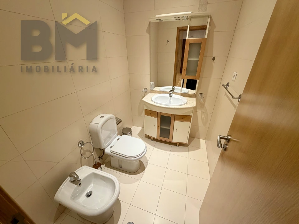Apartamento T3 para Arrendamento em Castelo Branco Foto 18