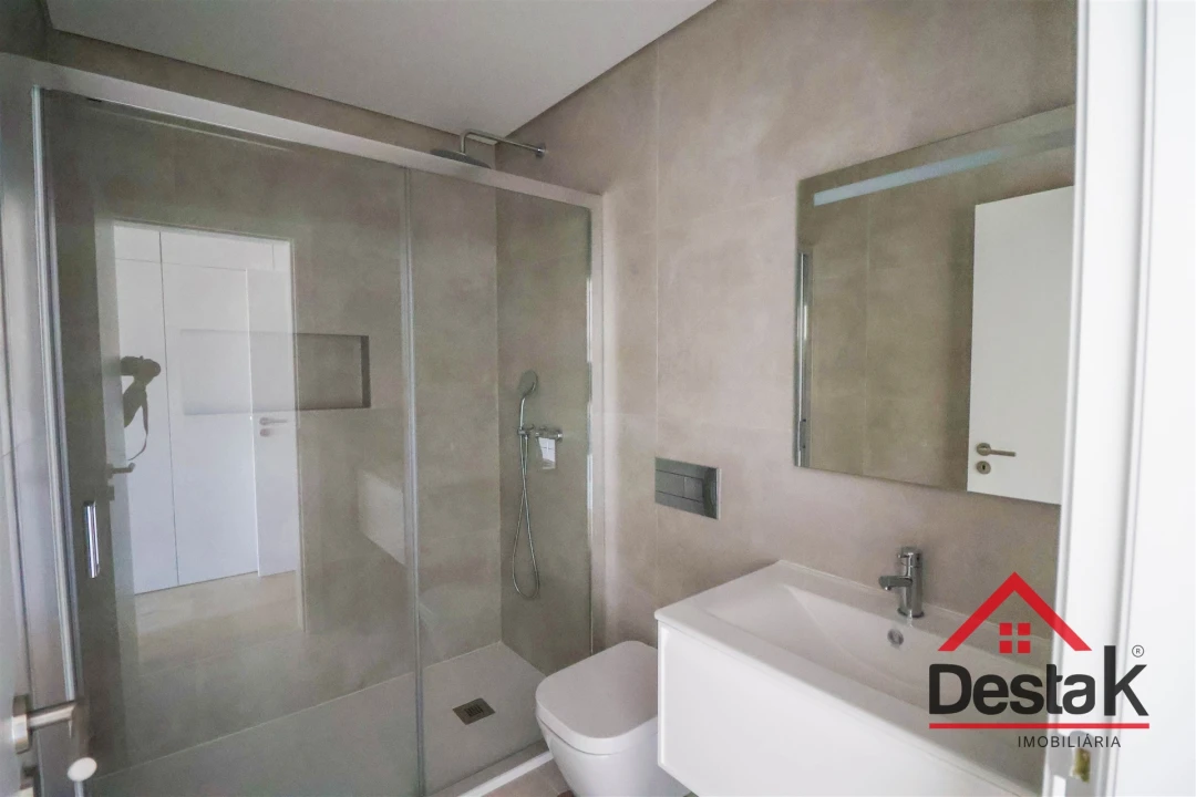 Apartamento T3 para Arrendamento em Ranhados Foto 13