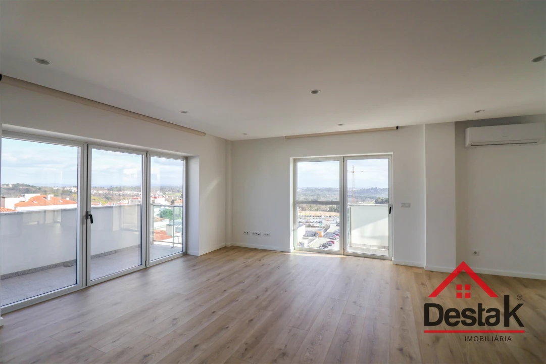 Apartamento T3 para Arrendamento em Ranhados Foto 5