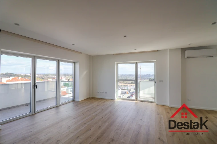 Apartamento T3 para Arrendamento em Ranhados Foto 5