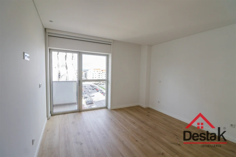 Apartamento T3 para Arrendamento em Ranhados Foto 12
